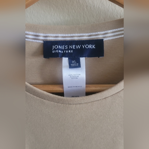Jones New York classic short sleeved crewneck tshirt Women's XL beige - Picture 2 of 5